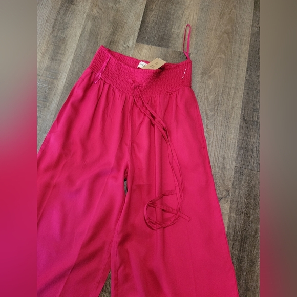 Elegant Pink Women's Pantsuit - Picture 11 of 11